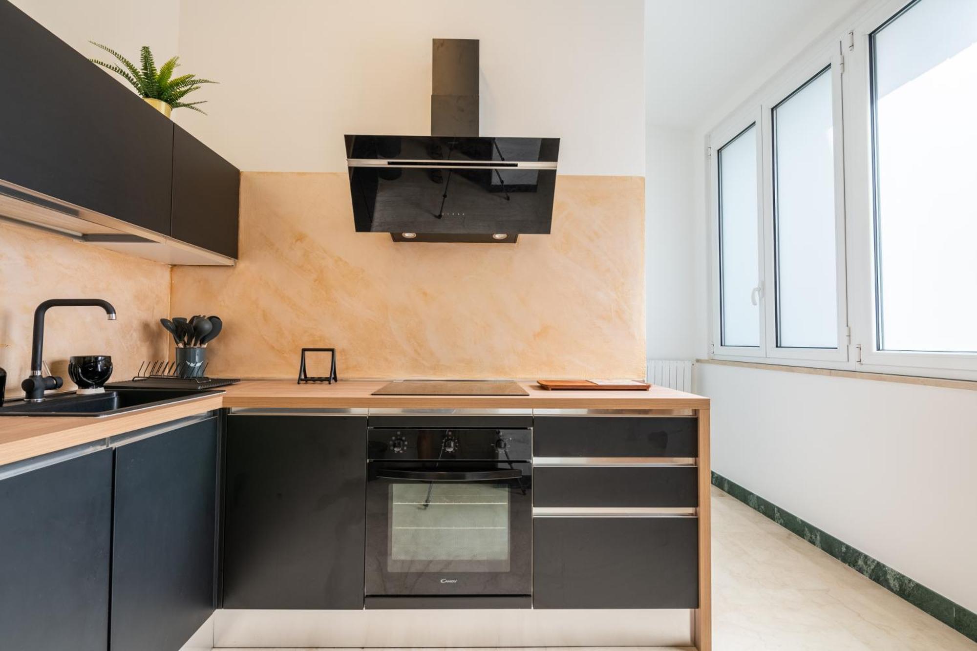 The One - Luxury Seaview With Piano Apartment *